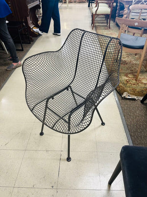 Woodard Mid Century Mesh Chair