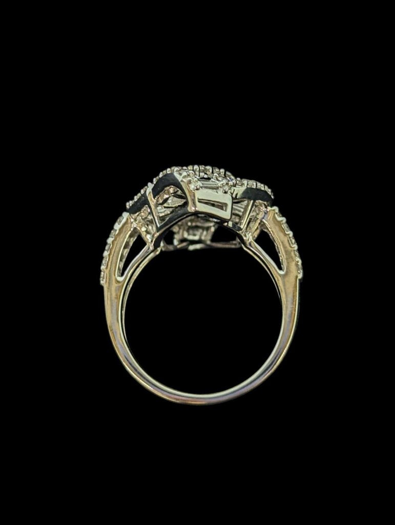 Diamond Ring 18k White Gold (smaller oval)