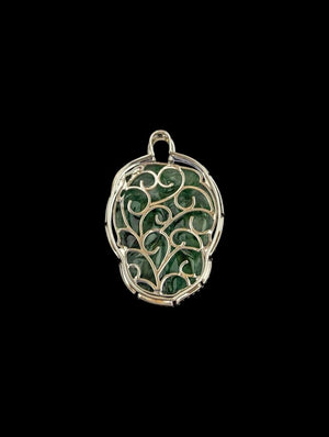 Pendant 18k White Gold Jadeite & Diamonds (Leaf/Acorn Shape)