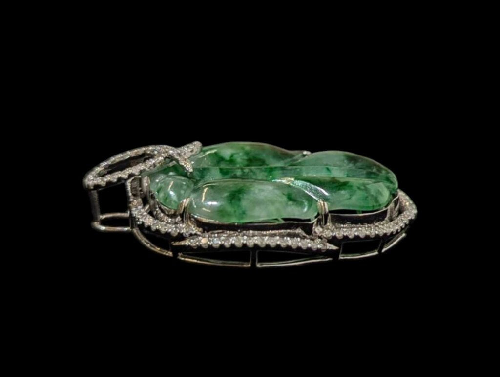 Jadeite & Diamond Pendant18k White Gold