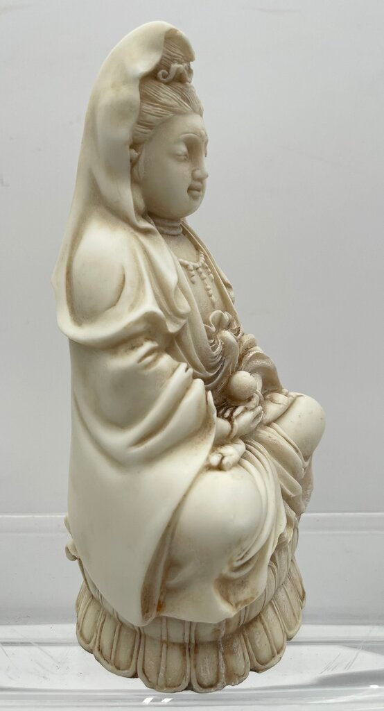 East Asian Buddhism Resin Cast Figural Guanyin Bodhisattva 6"