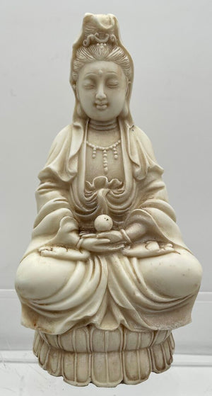 East Asian Buddhism Resin Cast Figural Guanyin Bodhisattva 6"