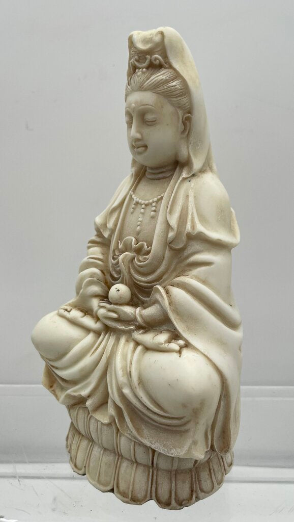 East Asian Buddhism Resin Cast Figural Guanyin Bodhisattva 6"