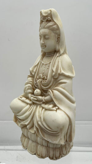 East Asian Buddhism Resin Cast Figural Guanyin Bodhisattva 6"