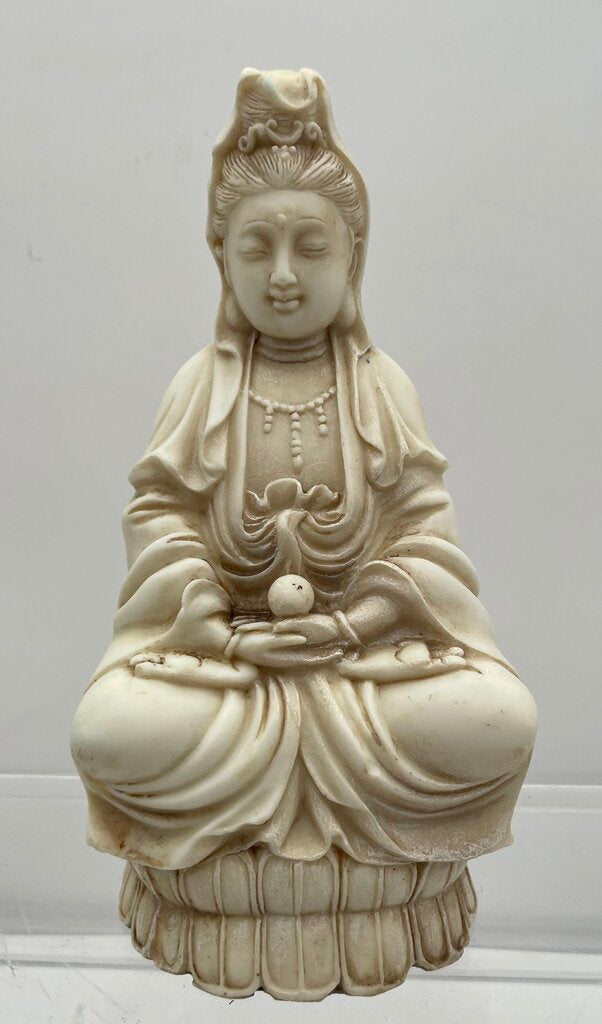 East Asian Buddhism Resin Cast Figural Guanyin Bodhisattva 6"