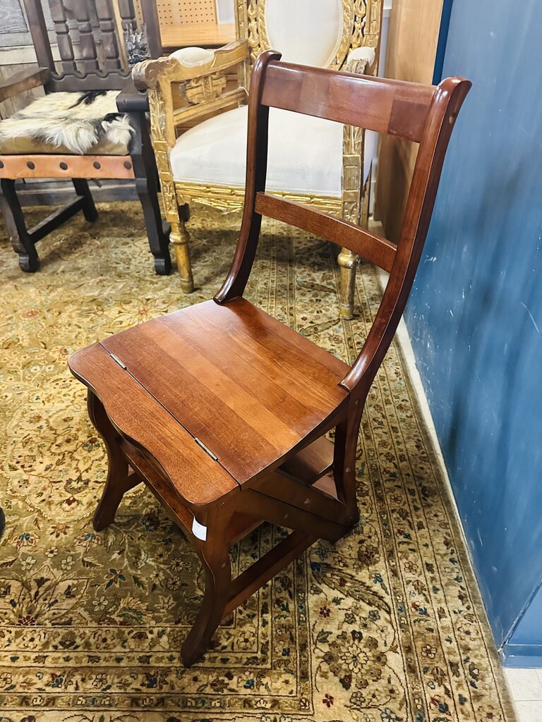 Library Chair Transformable To Stepladder