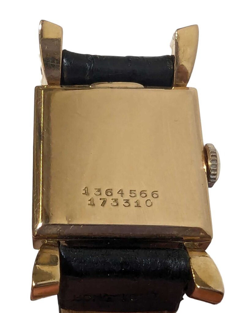 Universal Genve Watch 18k Yellow Gold