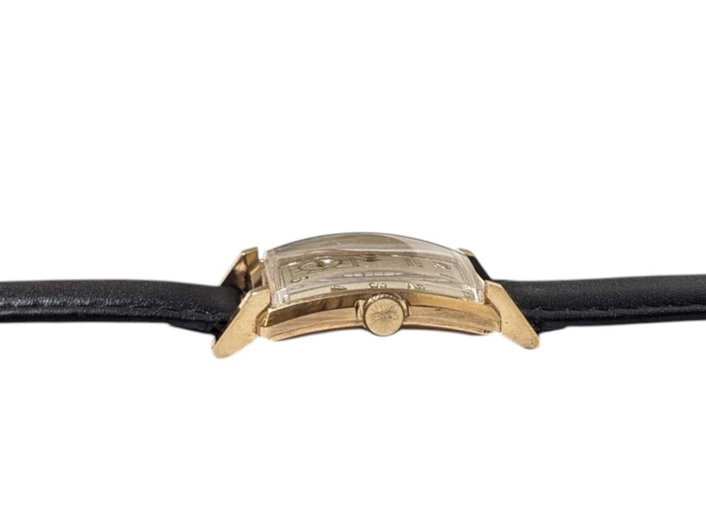 Universal Genve Watch 18k Yellow Gold