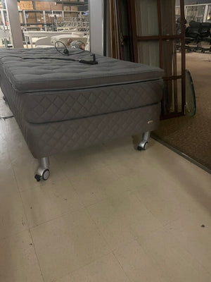 Duxiana THE DUX Axion Power Adjustable Bed + Pad
