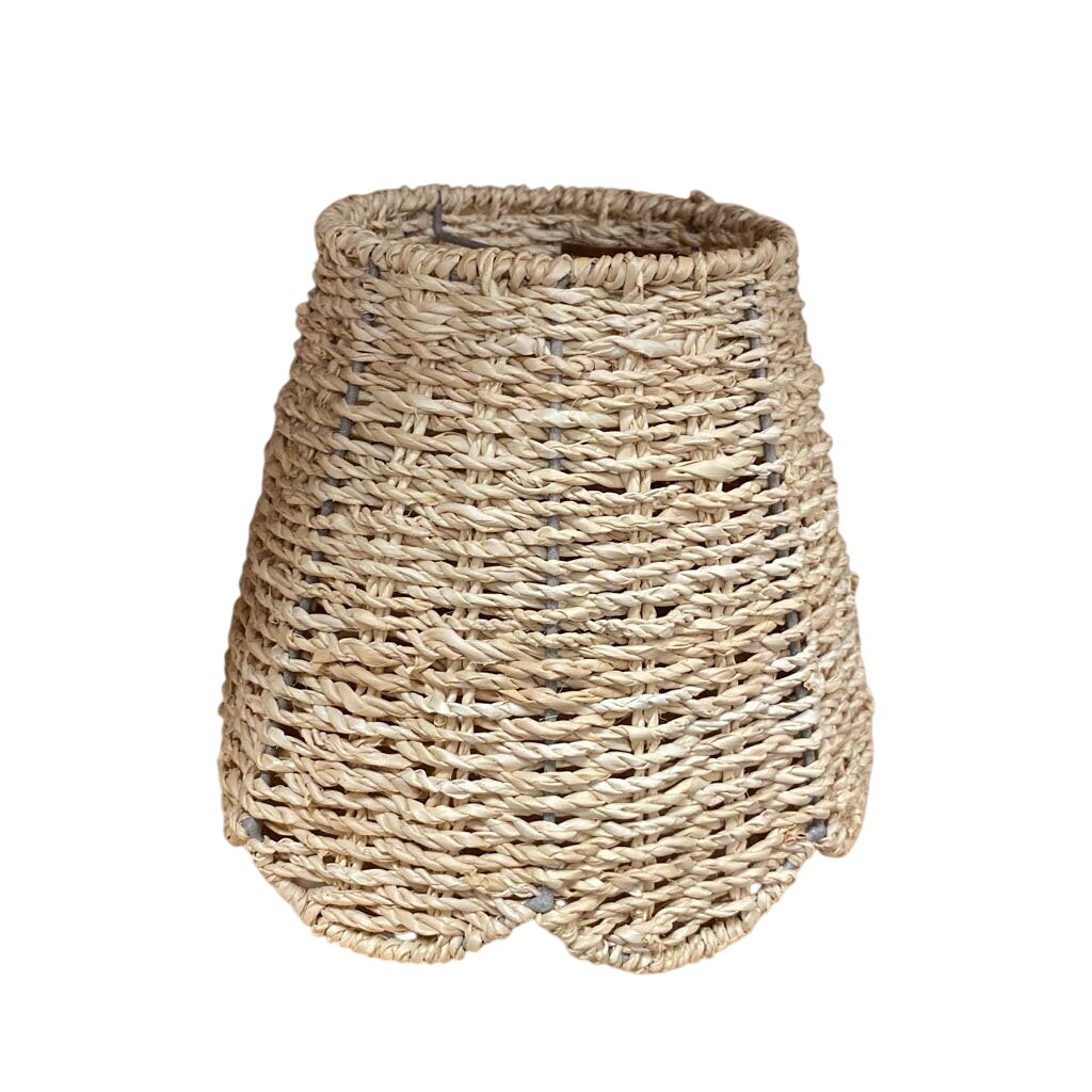 Maison Maison Scalloped Edge Twisted Paper Shade