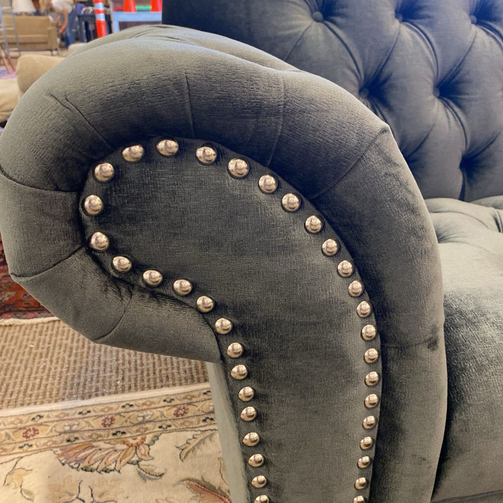 Tufted Velvet Loveseat