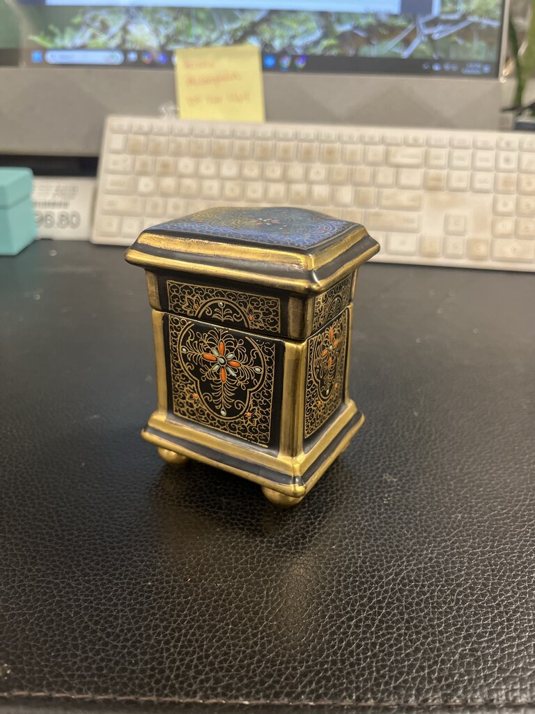 Lenwile Ardalt Artware Ceramic Trinket Box