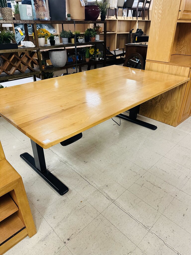 Adjustable Height Work Table orig. $1800(42x72)