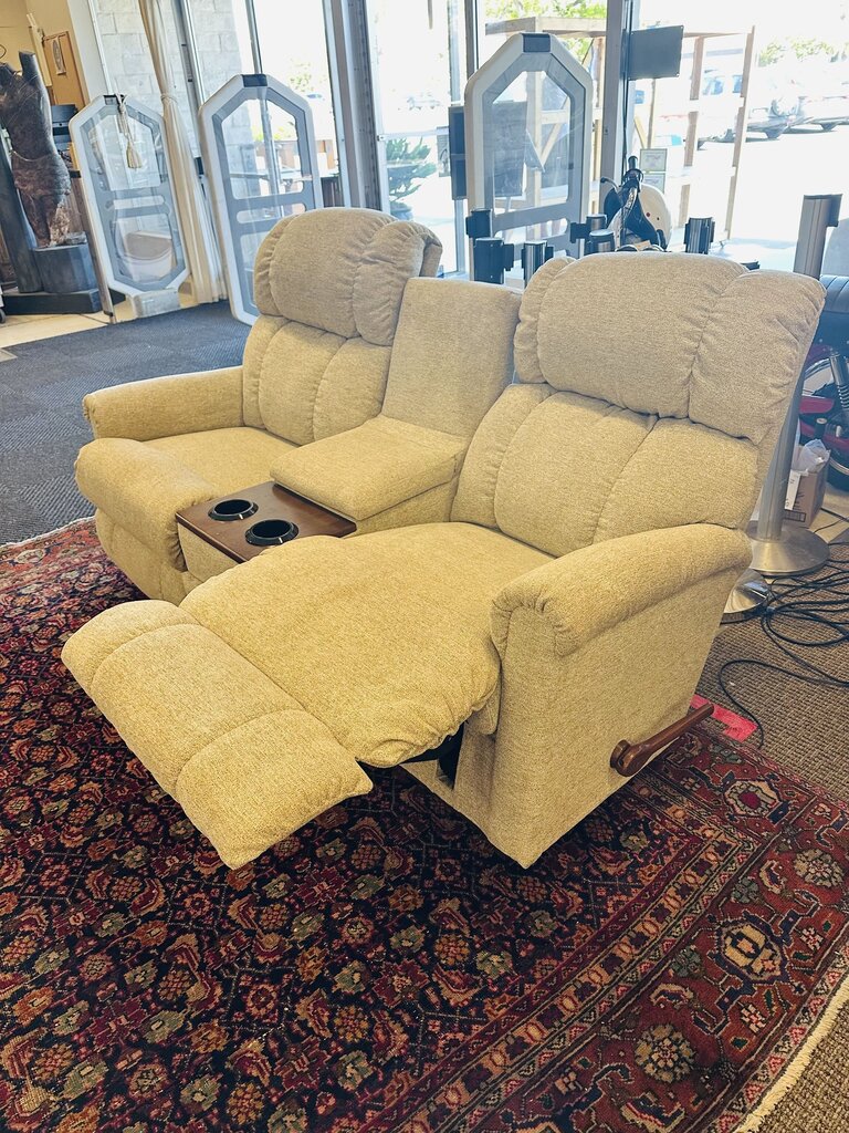 La- Z - Boy Manual Reclining Loveseat orig. $2600