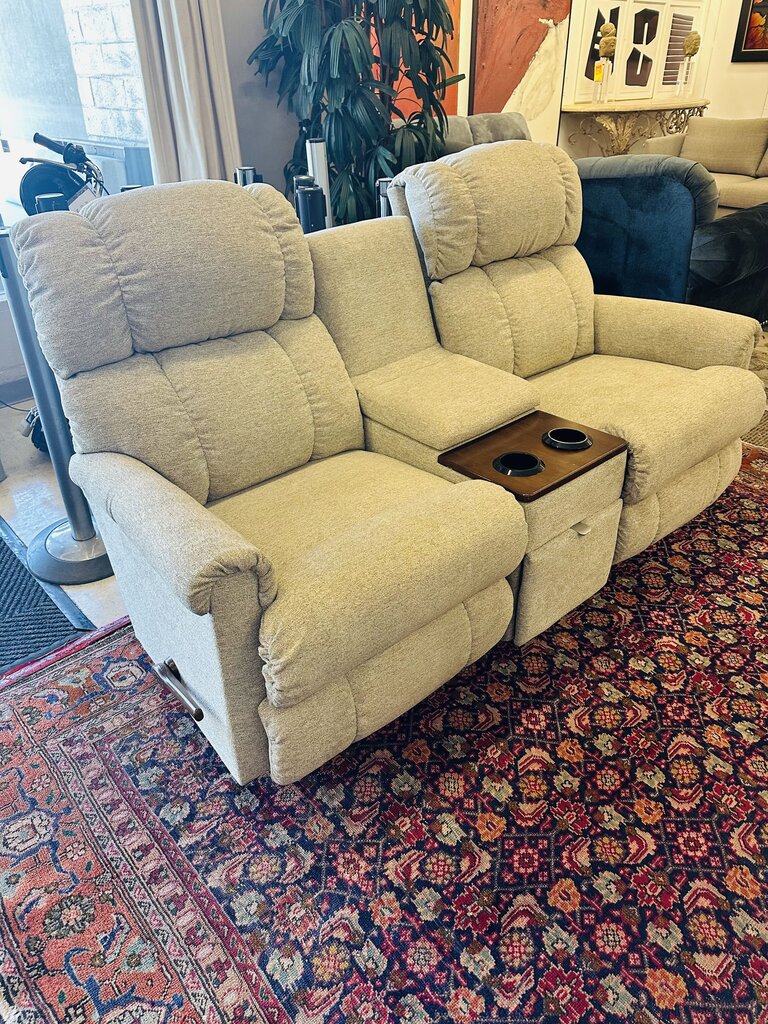 La- Z - Boy Manual Reclining Loveseat orig. $2600