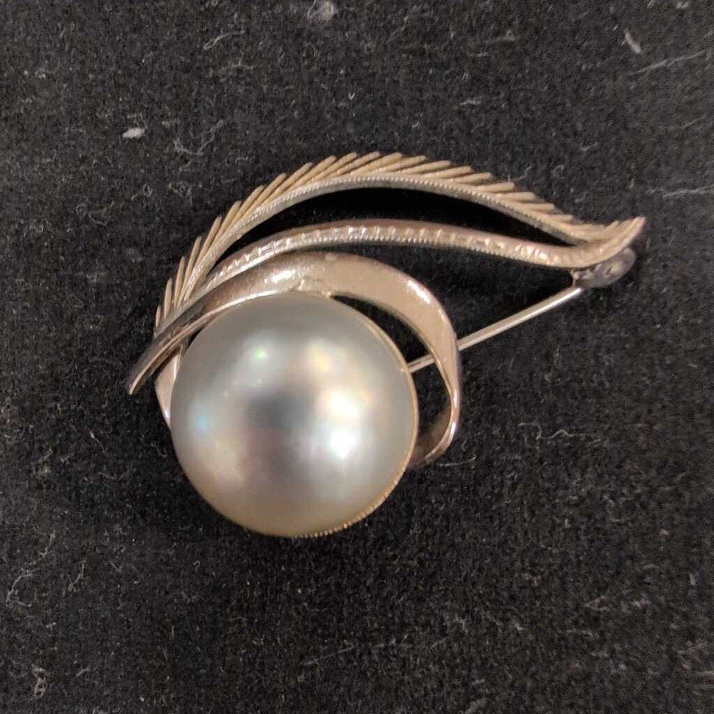 Silver Grey Pearl Feather Design Brooch