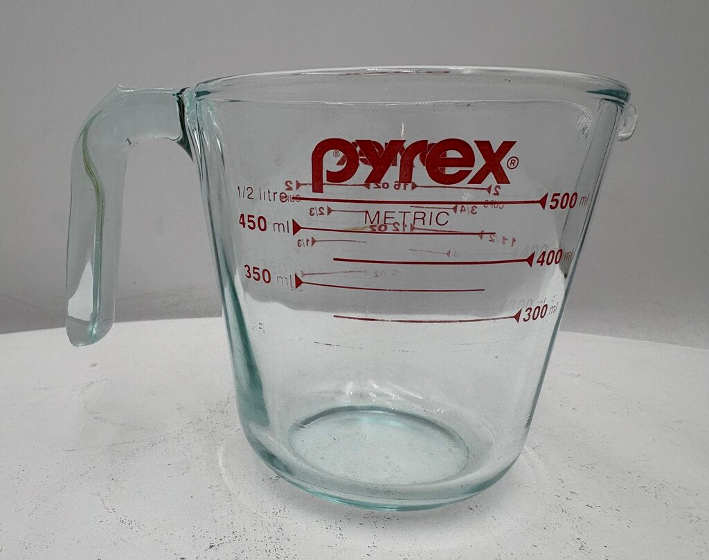 Pyrex Measuring Cup 16oz.