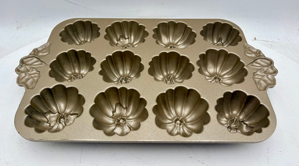 Nordic Ware Pumpkin Patch Pan 6cups/1.4Ltr