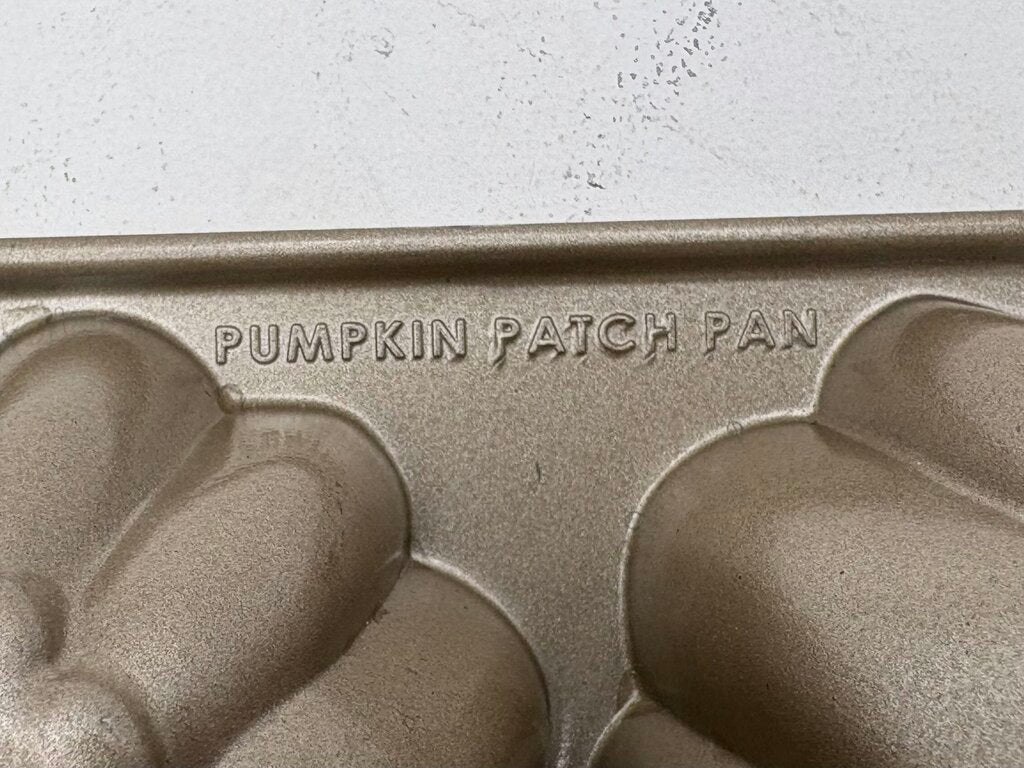 Nordic Ware Pumpkin Patch Pan 6cups/1.4Ltr