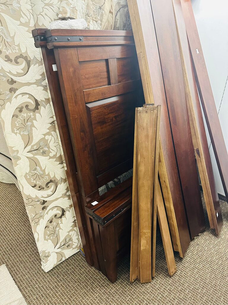 Wooden Bed (headboard+ footboard + sidings) pls measure