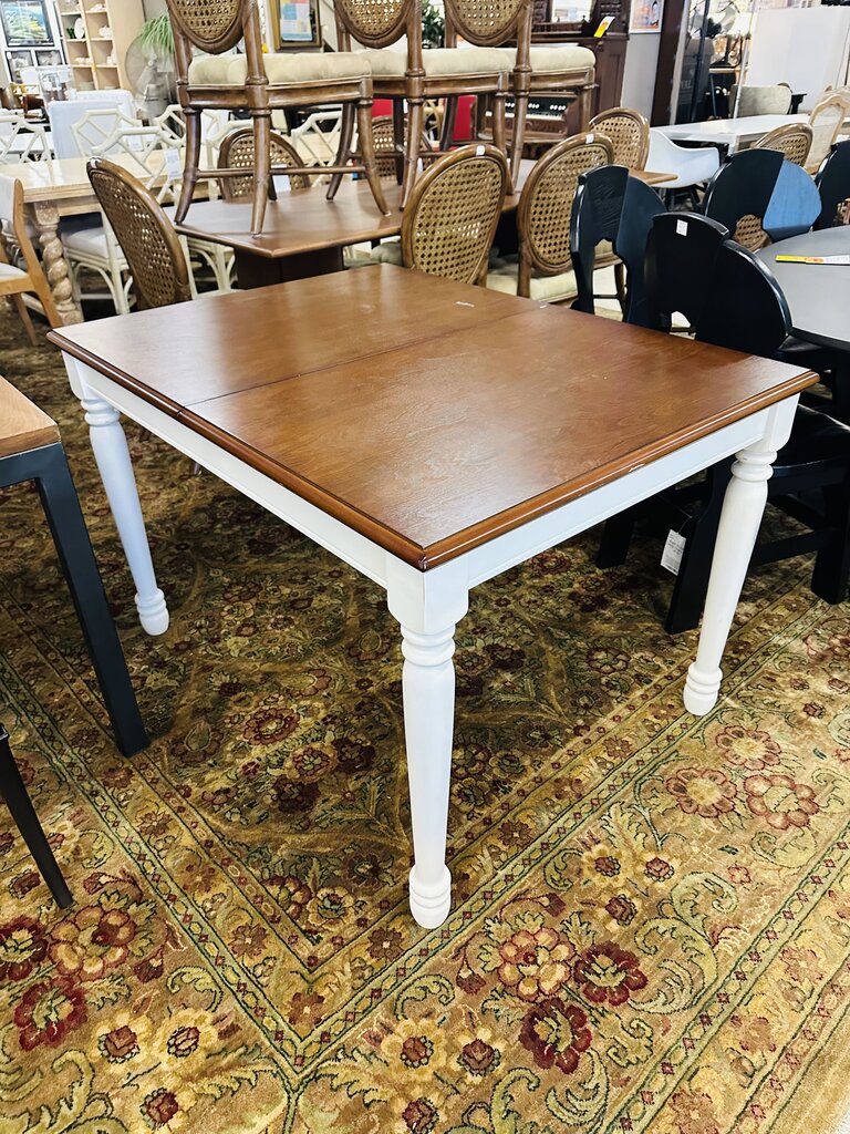 Expandable Oak Dining Table With Leaf Orig. $957 (30x78x42)