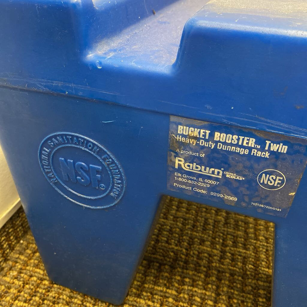 Blue Plastic Dunnage/ Duel Keg Stand