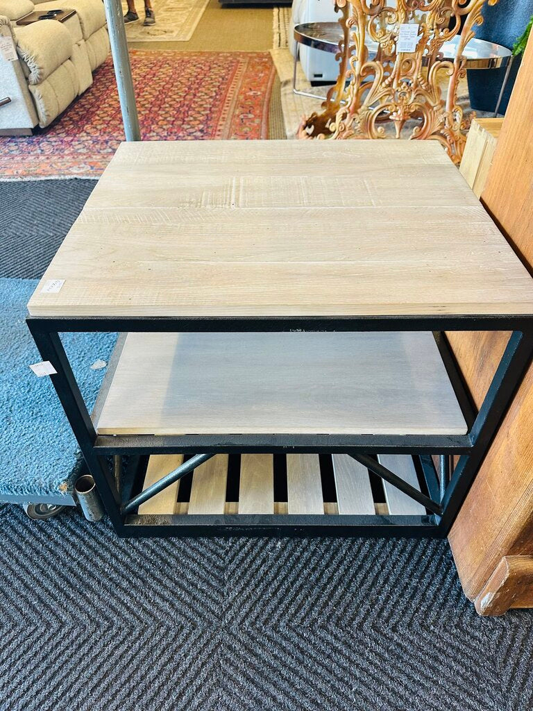 Ethan Allen Beam End Table orig. $1300 (24x27x23)