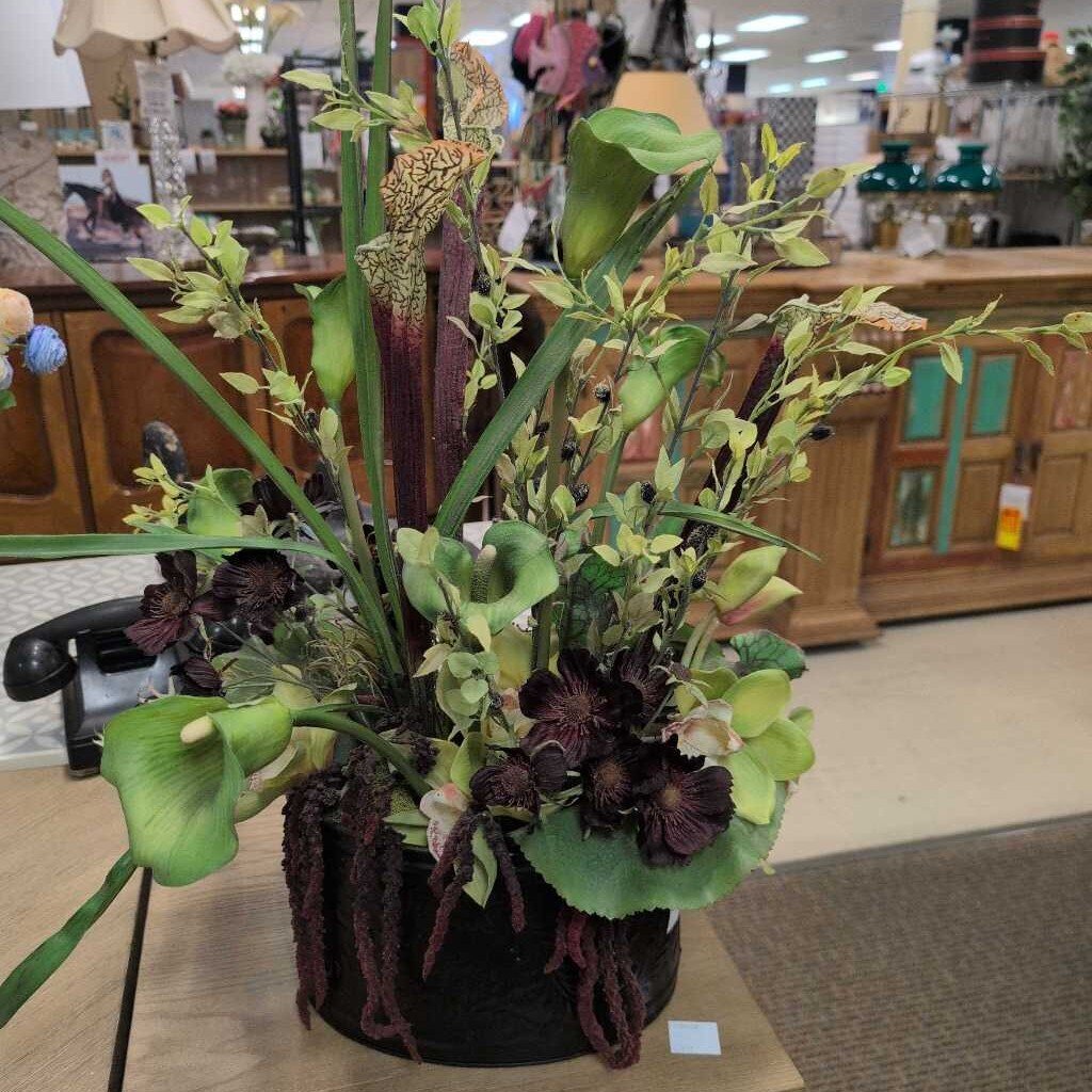 Faux Calla Lilly Floral Arrangement