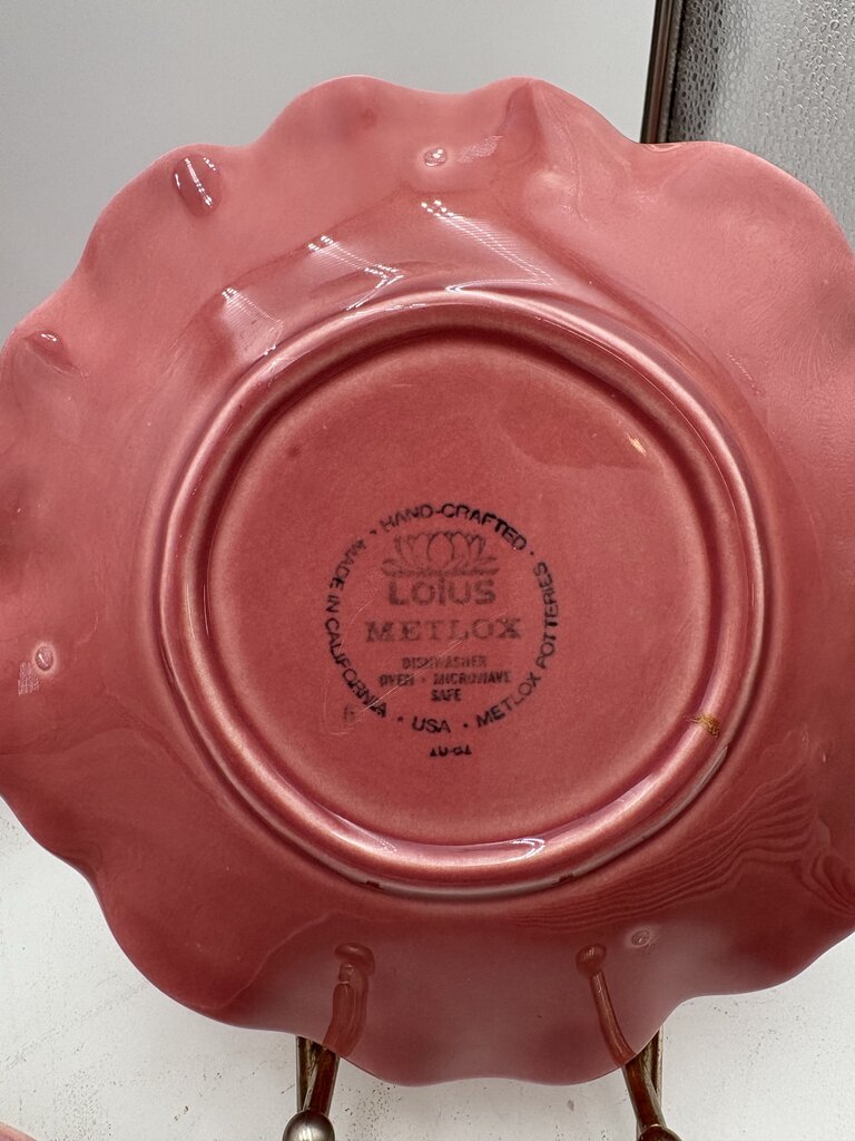 Vintage Metlox USA Rose Pink Lotus Plate Set (16Pcs)