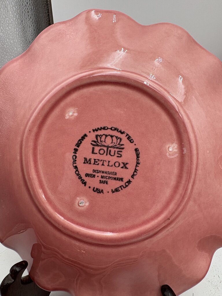 Vintage Metlox USA Rose Pink Lotus Plate Set (16Pcs)