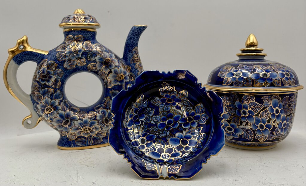 East Asian Style Royal Blue Gilt Floral Porcelain Set (5Pcs)