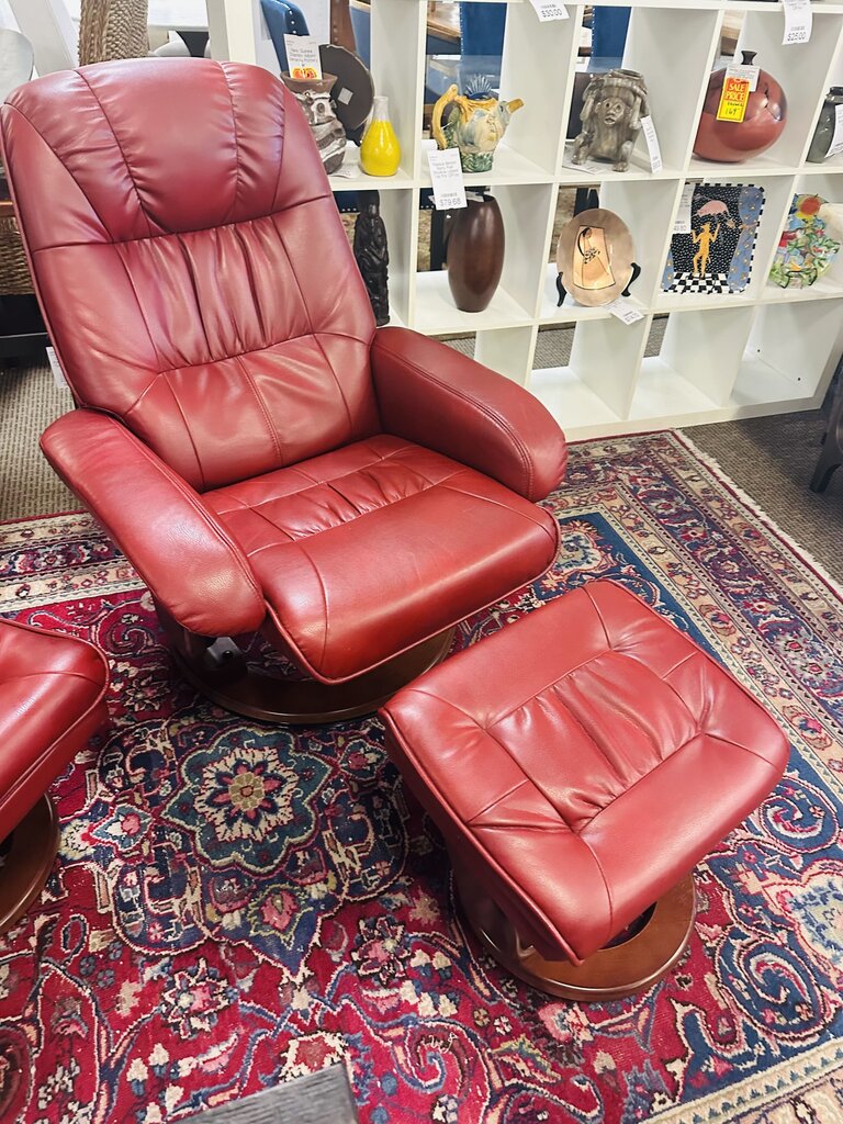 BenchMaster Nicholas Chair and Ottoman orig. $1499