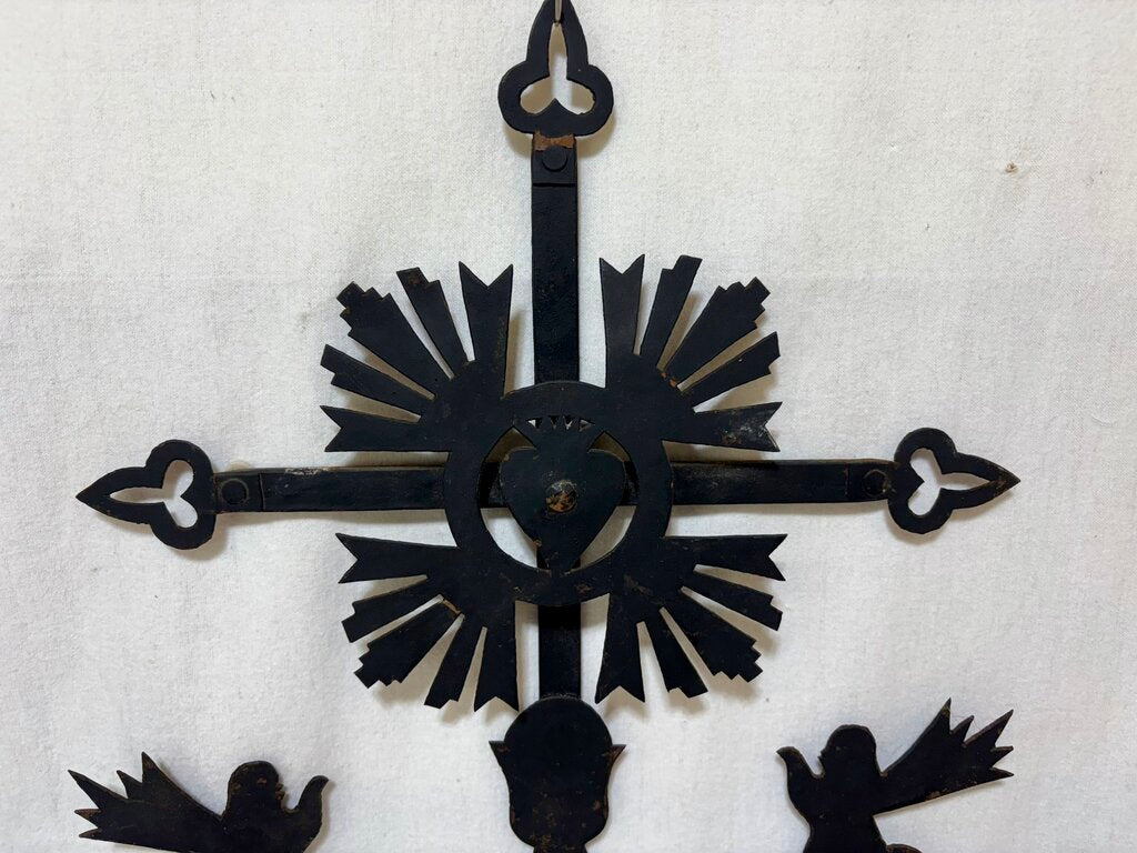 Chiapas Replica Rooftop Iron Cross Wall Decor