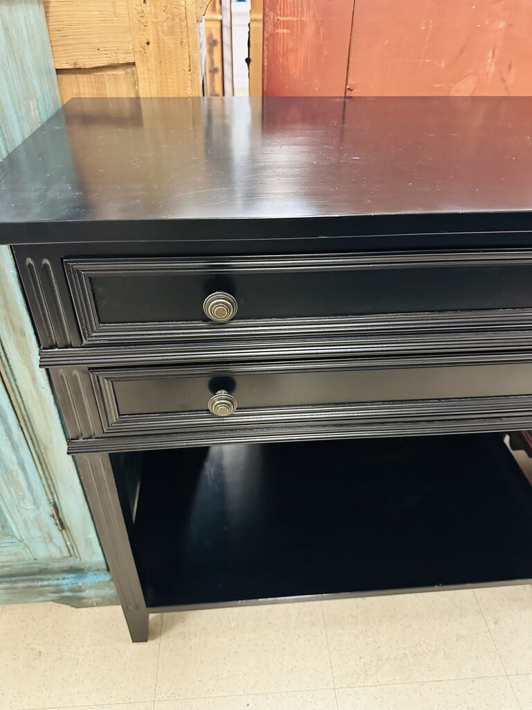 Rooms & Gardens Colonial Side Table 20x35x32