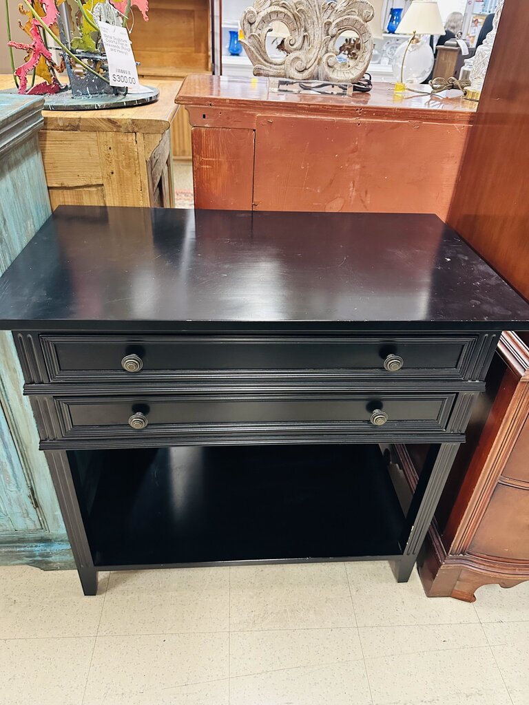 Rooms & Gardens Colonial Side Table 20x35x32