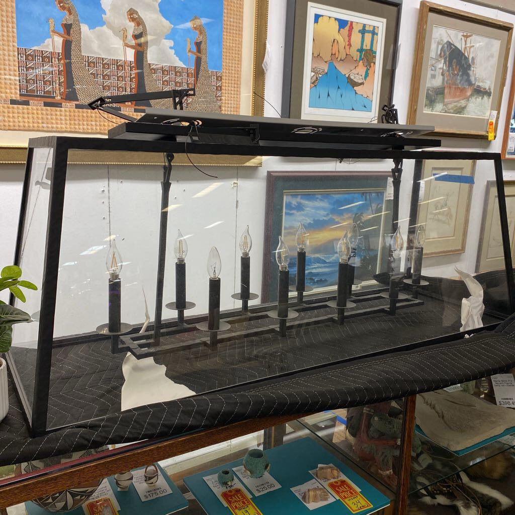10 Light Farmhouse Chandelier (damage to glass)