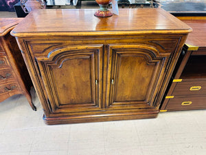 Henredon Villandry Sideboard 19x44x35