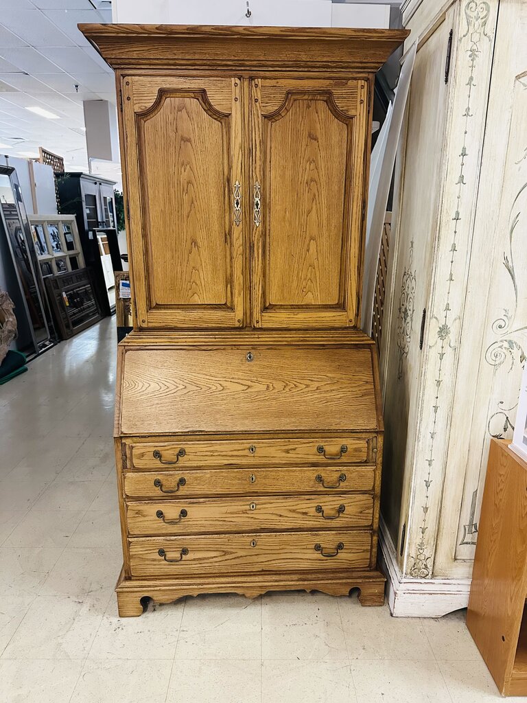 Thomasville Oak Secretary Desk With Hutch 38x18x80