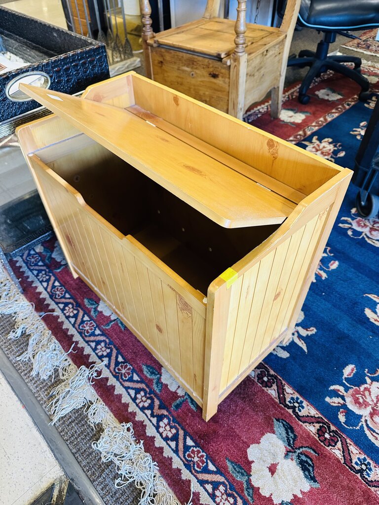 Maple Storage Chest 14x26x24