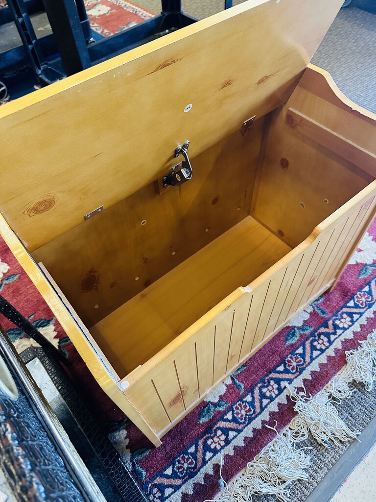 Maple Storage Chest 14x26x24