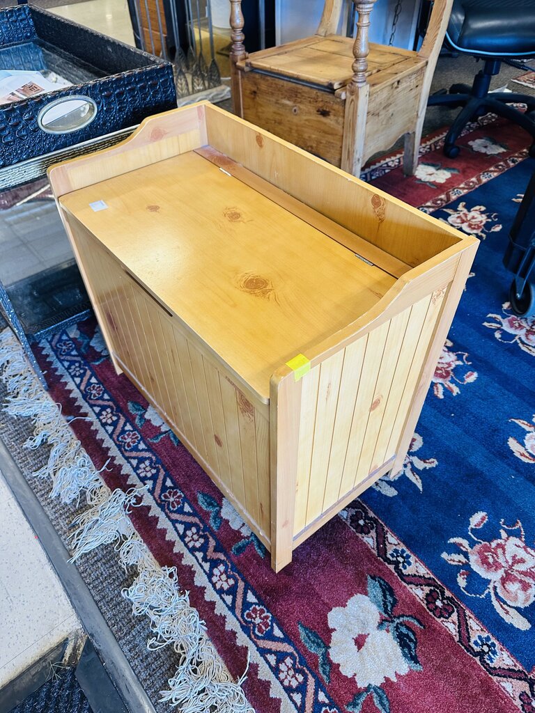 Maple Storage Chest 14x26x24