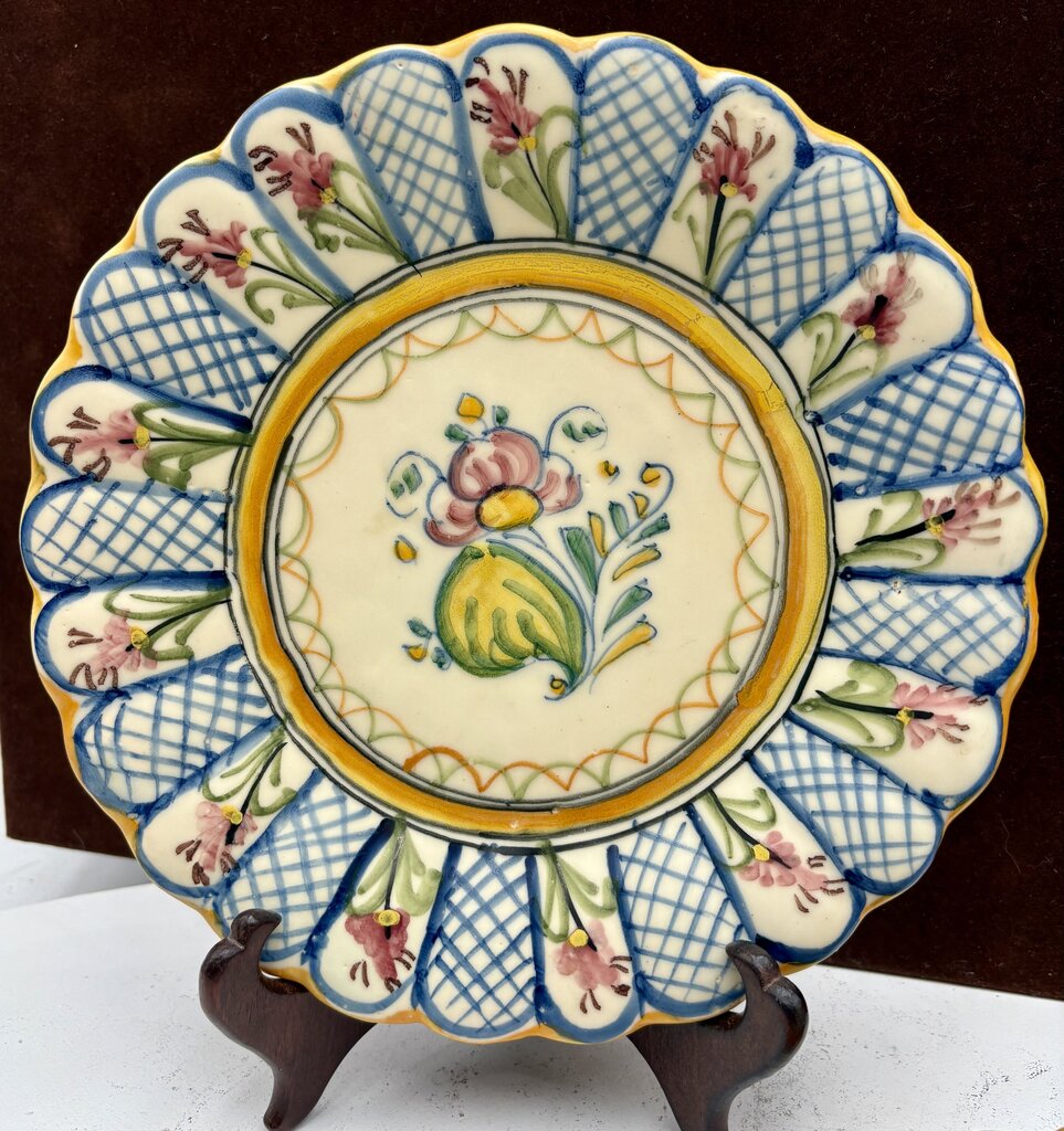 Mave Talavera Mexican Pottery Flower XIV Scalloped Edge Plate 9"