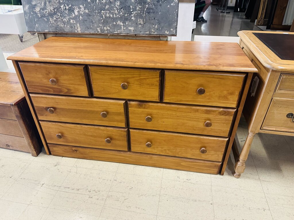 Maple 7 Drawer Dresser 49x17x29