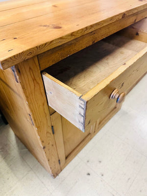 Maple Cupboard w/ Drawer18x32x32
