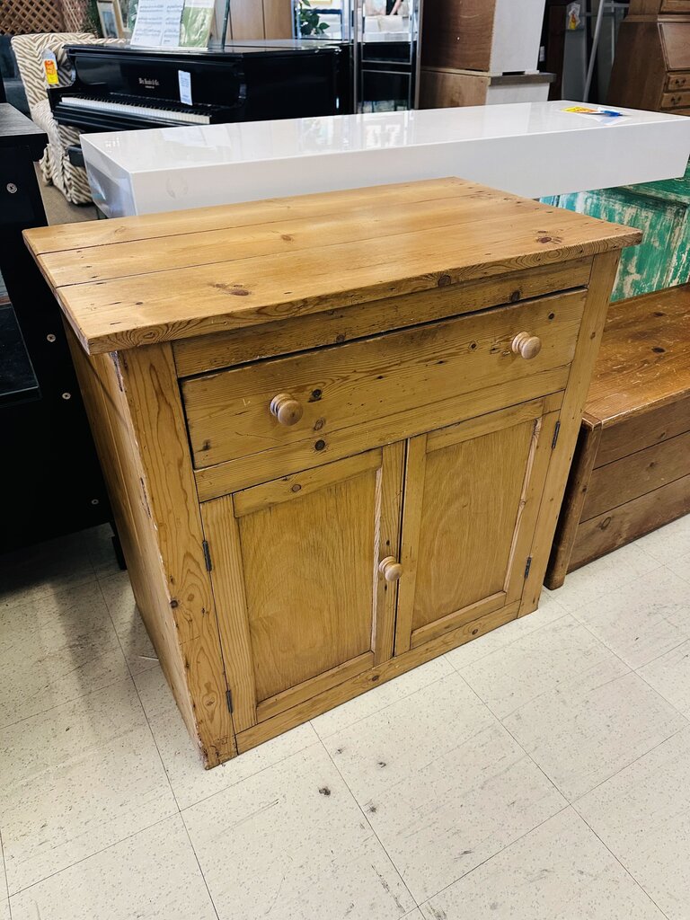 Maple Cupboard w/ Drawer18x32x32
