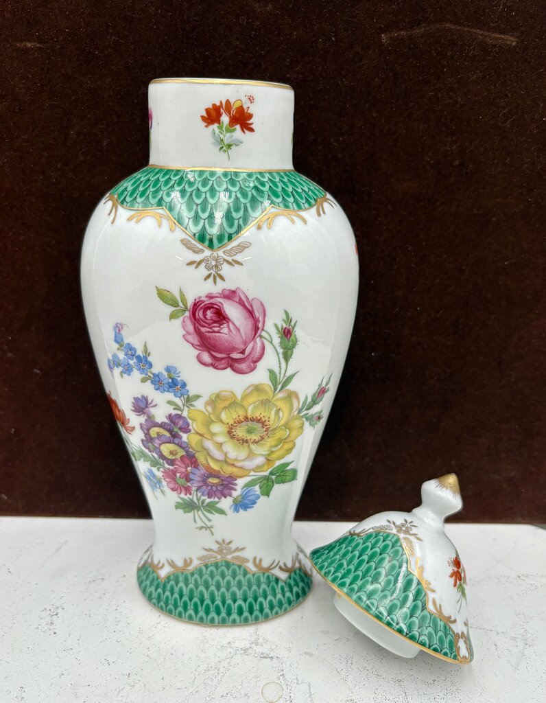 Elios Peint Main Porcelain Floral Rose Motif Lidded Jar (2Pcs)