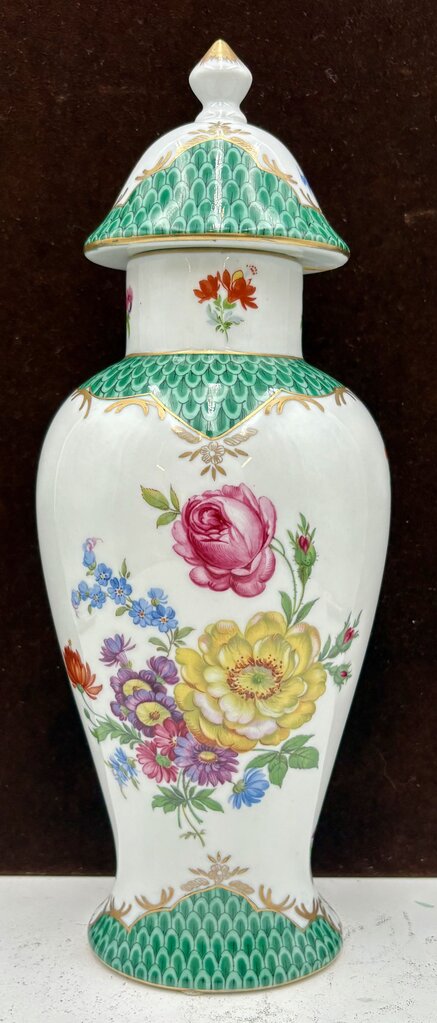 Elios Peint Main Porcelain Floral Rose Motif Lidded Jar (2Pcs)