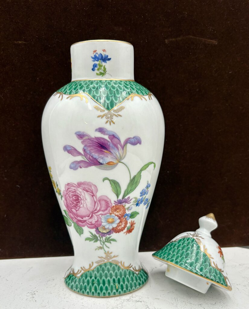Elios Peint Main Porcelain Floral Rose Motif Lidded Jar (2Pcs)