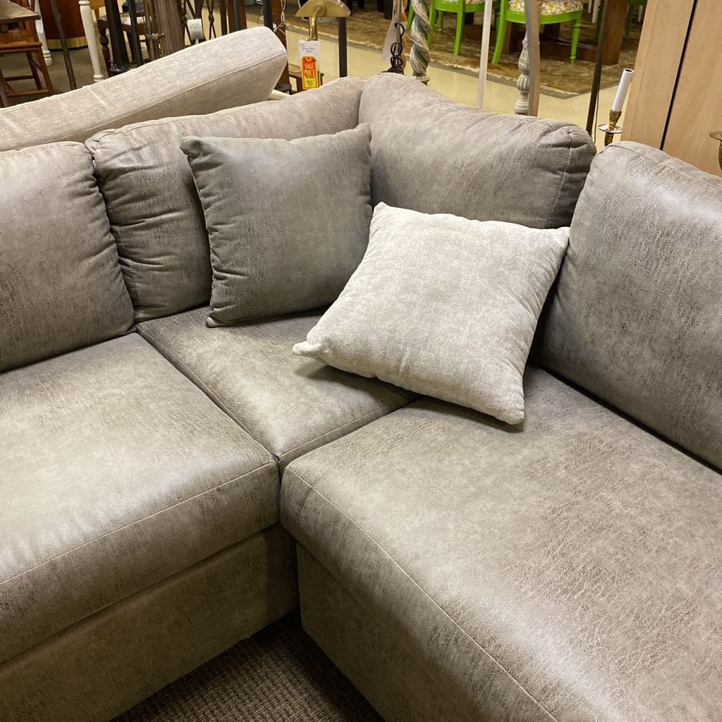 2 Piece Sectional Sofa 134 X 102 X 39