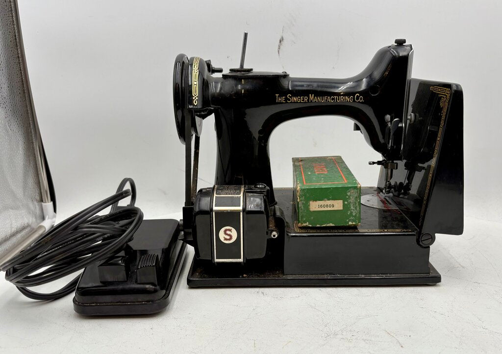 Vintage Singer Featherweight Sewing Machine 221 Centennial Limited Edition